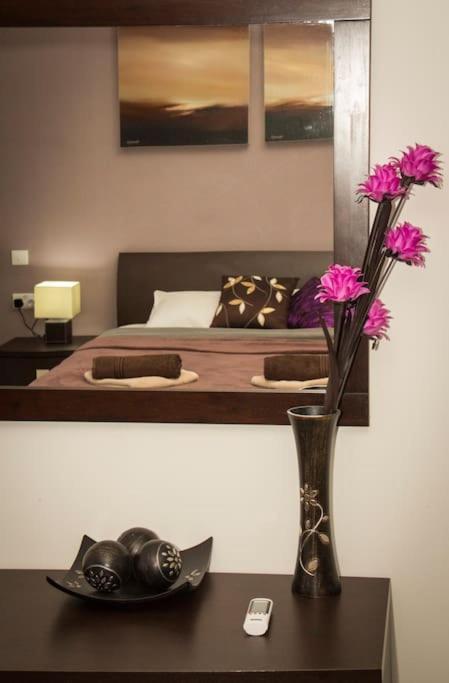 Sunny 2 Bedroom, 2 Bathrooms, Seaside Apt. Sliema Eksteriør billede