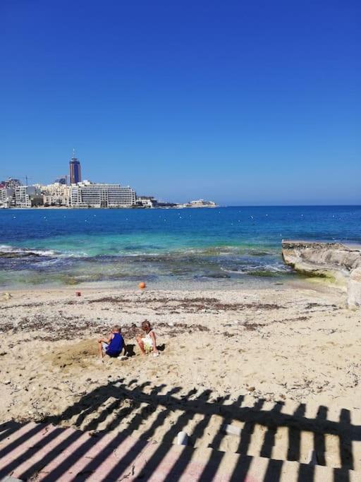 Sunny 2 Bedroom, 2 Bathrooms, Seaside Apt. Sliema Eksteriør billede