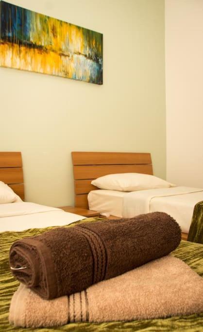 Sunny 2 Bedroom, 2 Bathrooms, Seaside Apt. Sliema Eksteriør billede