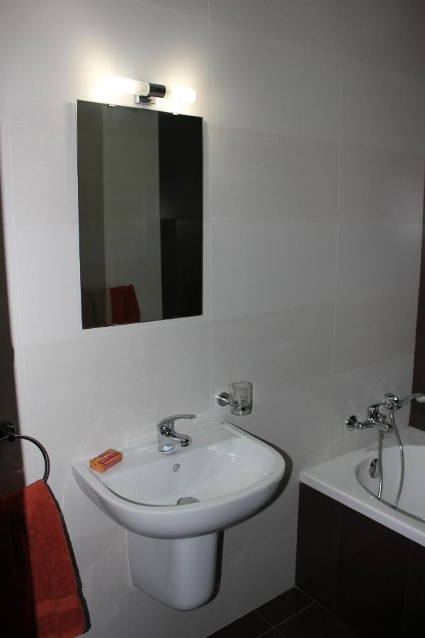 Sunny 2 Bedroom, 2 Bathrooms, Seaside Apt. Sliema Eksteriør billede