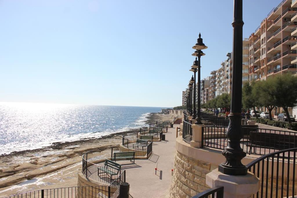 Sunny 2 Bedroom, 2 Bathrooms, Seaside Apt. Sliema Eksteriør billede