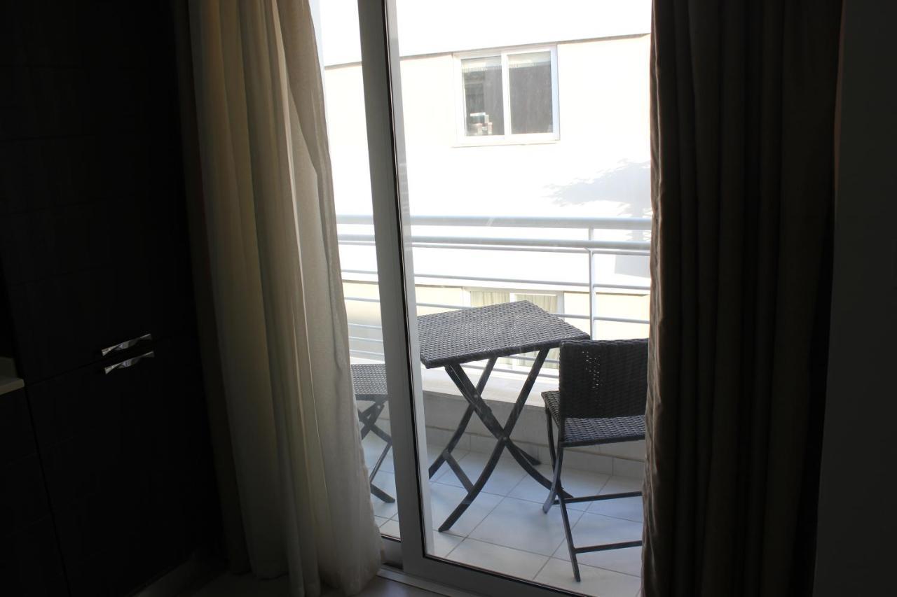 Sunny 2 Bedroom, 2 Bathrooms, Seaside Apt. Sliema Eksteriør billede